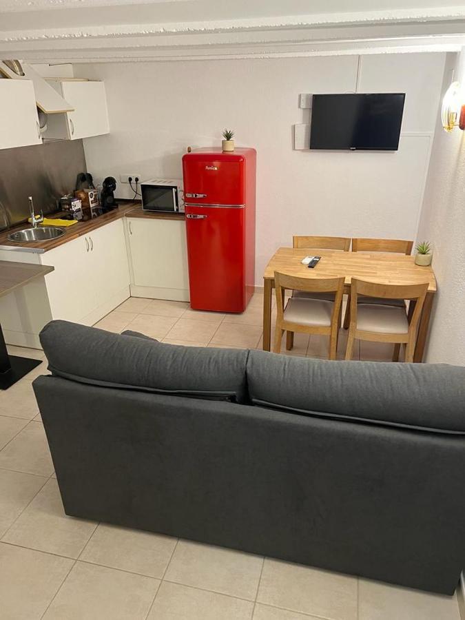 Apartament La Cova Peralada Exteriör bild